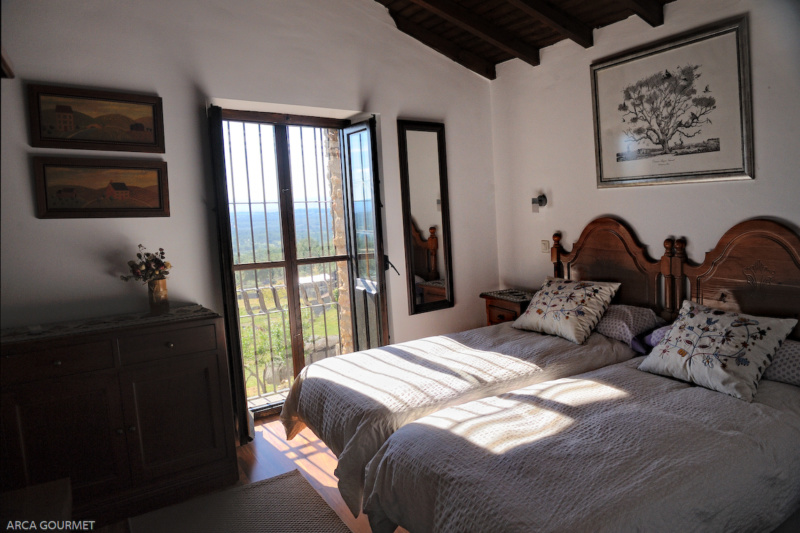 DORMITORIO II                         